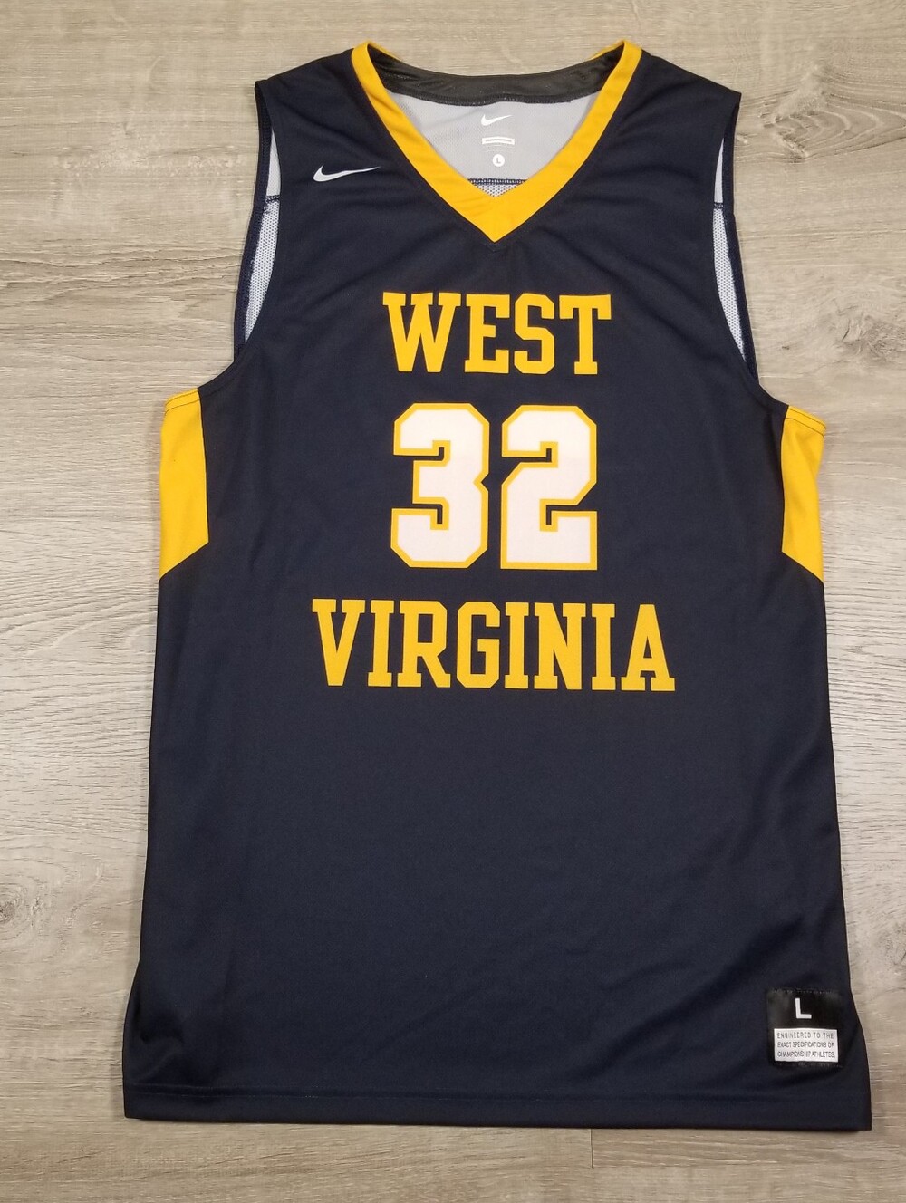 NIKE WEST VIRGINIA MOUNTAINEERS College Basketball Jersey #32 Men's Large